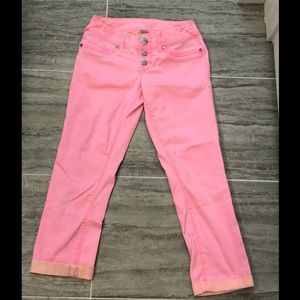 🌿Vanity bright pink Capri jean leggings